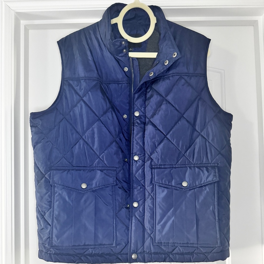 NWT - Men’s Banana Republic Factory Quilted Vest, Navy (L)